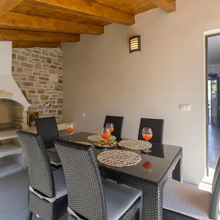 Traumhaftes Mit Meerblick Und Privatem Balkon - Nur 250 Meter Zum