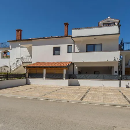 Traumhaftes Mit Meerblick Und Privatem Balkon - Nur 250 Meter Zum Appartamento